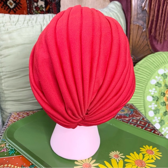 70s Red Betmar Turban - Picture 3 of 5